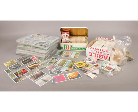 A quantity of collectors cards. Senior service cigarettes, Brooke Bond Tea, John Player &amp; Sons examples etc.  