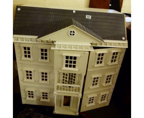 Four storey modern dolls house in Georgian style with wiring for lighting. H: 85 cm