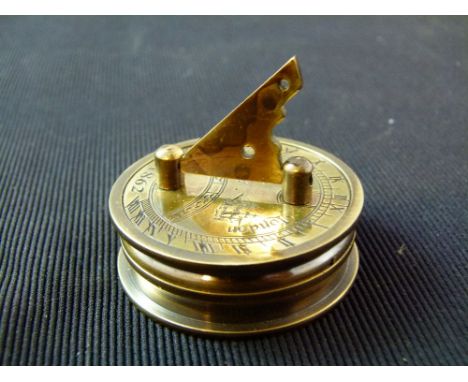 Brass compass with screw lid and sundial