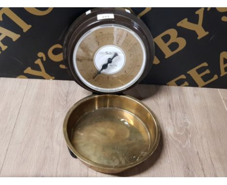 VINTAGE SALTER BRASS TRAY WALL MOUNTED HANGING KITCHEN SCALES, RETRO 1977