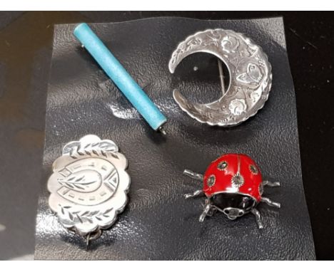 4 SILVER BROOCHES INCLUDES MARCASITE ENAMEL LADYBIRD 925, HORSESHOE BROOCH CHESTER 1887, BLUE ENAMEL AND BUTTERFLY CRESCENT B