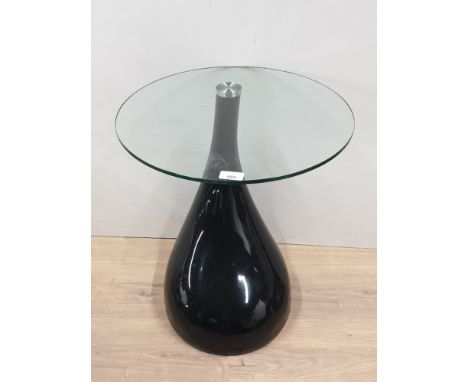 GLASS CIRCULAR TOPPED MODERN CONTEMPORARY LAMP TABLE