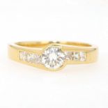 Ring in 750er Gold mit Diamanten