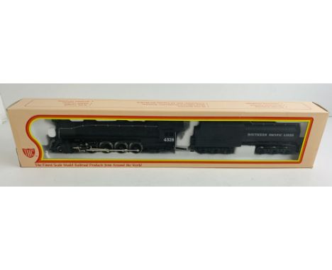 IHC HO 4-8-2 Southern Pacific Lines - Boxed. P&amp;P Group 1 (£14+VAT for the first lot and £1+VAT for subsequent lots) 