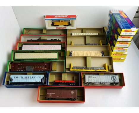 20x HO Scale Freight Wagons - Boxed. P&amp;P Group 3 (£25+VAT for the first lot and £5+VAT for subsequent lots) 