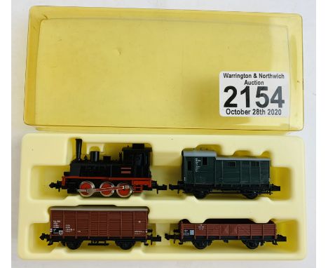 Trix N Gauge 'Gift Set' - Boxed. P&amp;P Group 1 (£14+VAT for the first lot and £1+VAT for subsequent lots) 