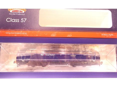 Bachmann 32-752Y class 57 Totnes Castle 57605, Kernow Model Railway Exclusive. P&amp;P Group 1 (£14+VAT for the first lot and