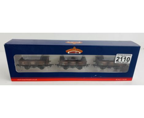 Bachmann 37-365 Set of 13T Tippler Wagons - Boxed. P&amp;P Group 2 (£18+VAT for the first lot and £3+VAT for subsequent lots)