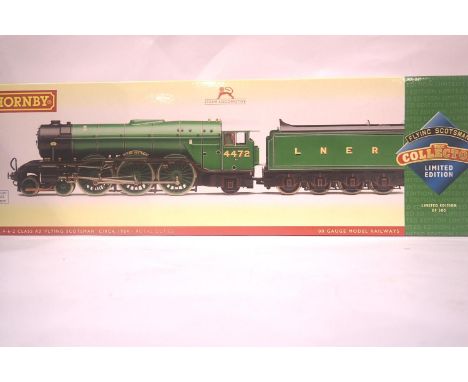 Hornby R3250 Flying Scotsman Royal Duties Train limited edition of 500. P&amp;P Group 1 (£14+VAT for the first lot and £1+VAT