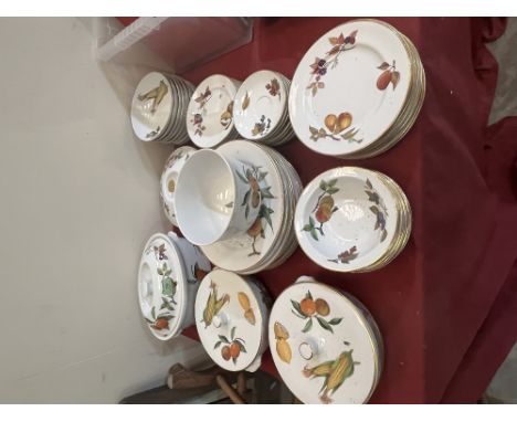 A collection of Royal Worcester Evesham dinnerware