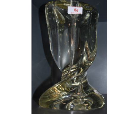 A vintage heavy twisted glass lamp base.
Conditionm report - approx 15cm wide X 25cm tall, no chips or damage