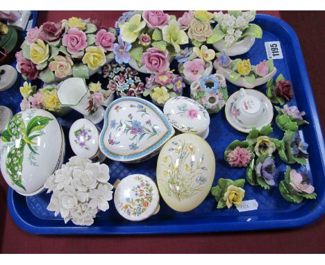 Eight Adderley China Flowerhead Menu Holders, floral trinkets including Spode heart shape and Hammersley and Ringtons eggs, f