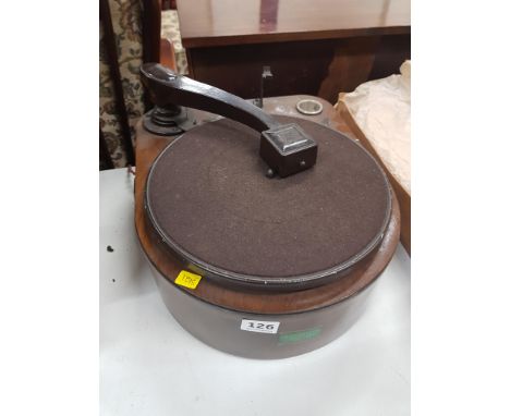 VINTAGE RECORD PLAYER FOR DISPLAY ONLY 