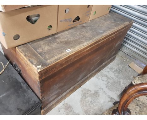 LARGE VICTORIAN WOODEN TRUNK AND CONTENTS 