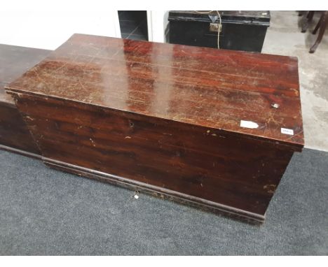 ANTIQUE WOODEN TRUNK 