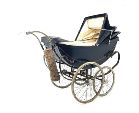 Vintage pram by Osnath 