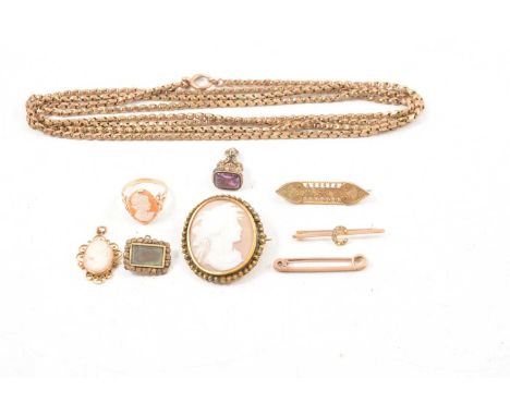 Small quantity of jewellery, including a yellow metal keeper chain marked 9c, 144cm, 31.5g.9ct gold bar brooch, 2.4g, 9ct gol