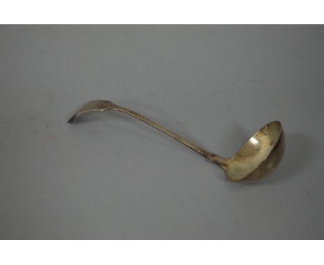 A HEAVY SILVER FIDDLE HANDLED LADLE, London 1926, approximate weight 8ozt approximately 30cm long