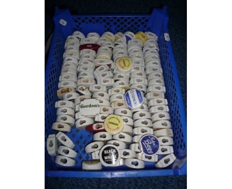 VARIOUS WADE CERAMIC ADVERTISING BOTTLE TAGS, 'Gordons', 'Black & White Scotch Whisky', 'John Begg' etc