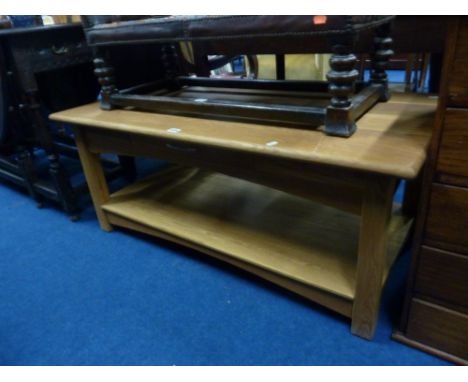 A MODERN OAK COFFEE TABLE, with under shelf 