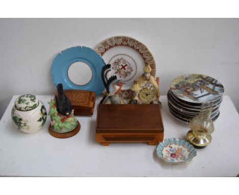 A mixed lot of ceramics including a set of seven Davenport Pottery plates, two Bob Hersey ceramic birds, a miniature oil lamp