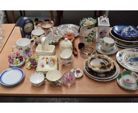 A quantity of china including Wedgwood jasperware, Masons Ironstone, Hammersley, various decorative dinner plates and saucers
