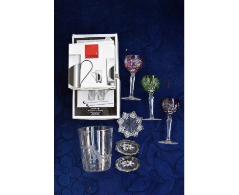 A quantity of glassware including a vase etched with toucan motif, four boxed sets of two glasses with stainless steel holder