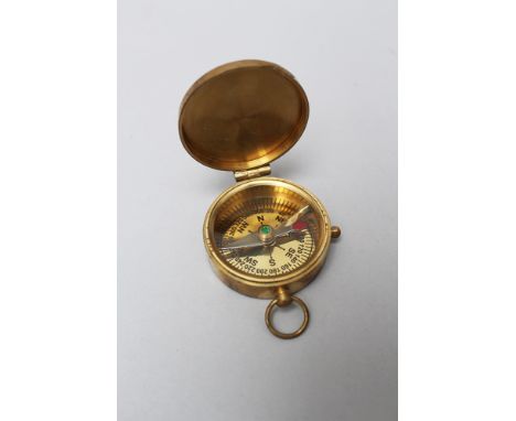 Epstein Compass in gilded bronze house 20th Century. 6.5 cm 