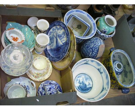 A Qty of decorative ceramics including Royal Crown Derby blue and white pagoda garden cups and saucers, a Tuscan floral patte