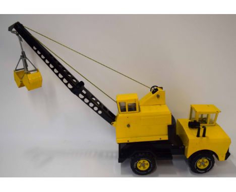 Vintage circa 1970s large Tonka crane truck 