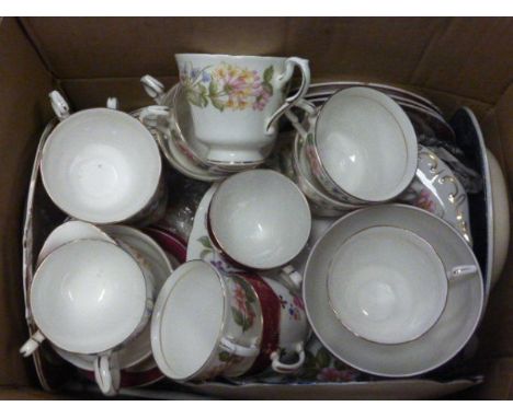 Paragon 'Country Lane' Tea Service