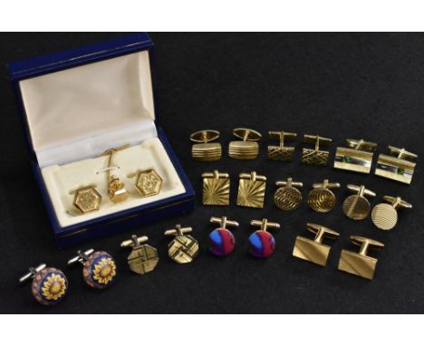 Gentleman's Jewellery - a pair of Dodo bird panelled cufflinks;  others;  hexagonal gold plated cufflinks and matching tie pi