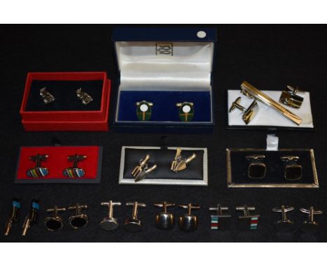 Gentleman's Jewellery - a pair of novelty enamelled golf tee oval panelled cufflinks, others Fire Engine, trowel and fork, st