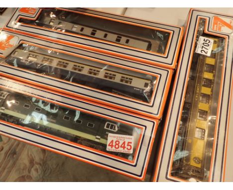 Boxed Lima Deltic The Green Howards and three boxed Lima coaches