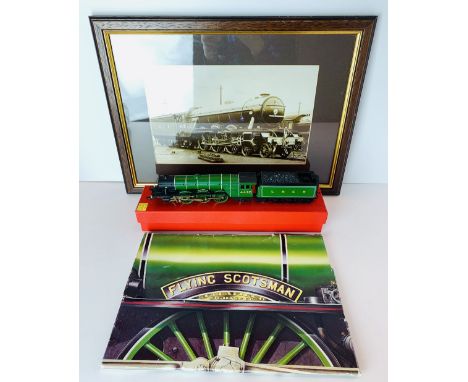 Hornby OO Gauge LNER Flying Scotsman model and framed print 43 cm x 32 cm and Sellafield sightseeing brochures