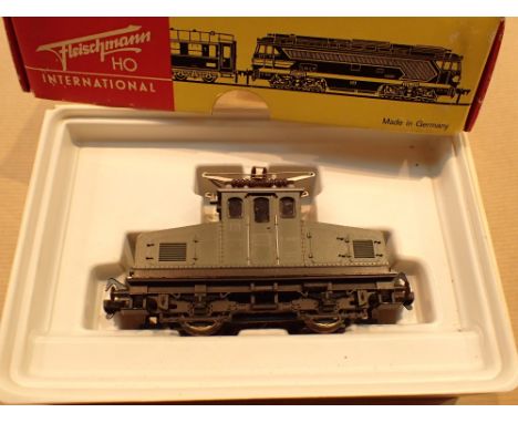 Boxed Fleischmann locomotive pantagraph green diesel 4303