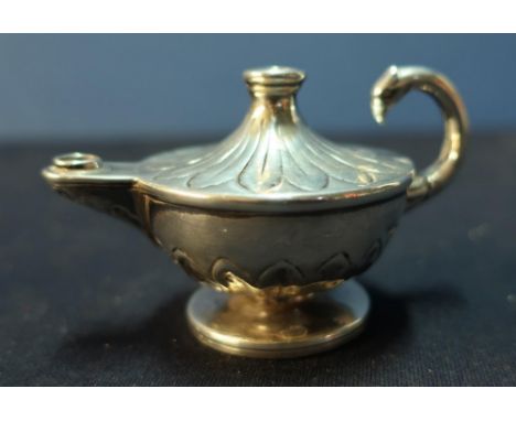 An unusual Glasgow 1900 silver hallmarked Roman style oil lamp (5cm high) with makers mark for J.R &amp; WIL 