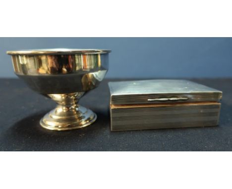 A Birmingham 1926 silver hallmarked rectangular cigarette box with lined interior and engine turned detail to the exterior (1