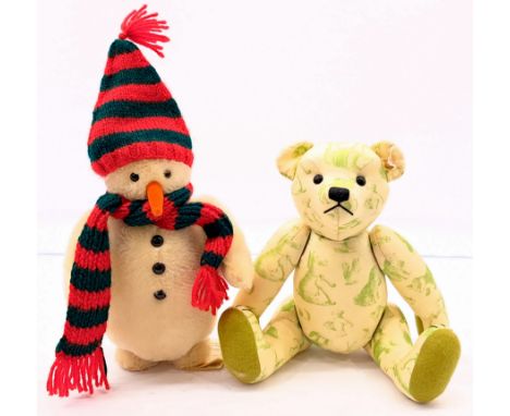 Steiff teddy bear pair including: (1) Teddy Bear Signature, white tag 037245, LE 2008, third in the Billboard Range, Maco sat