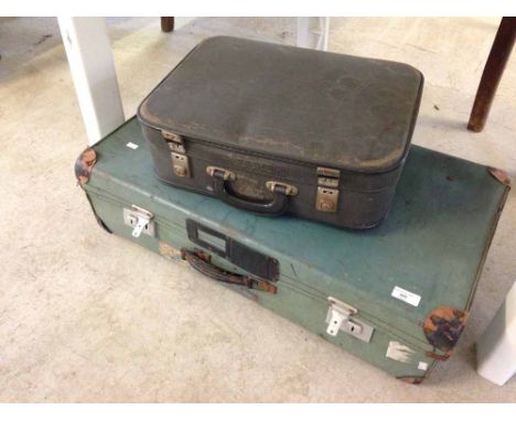 2 vintage suitcases  