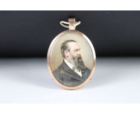 Late 19th century portrait miniature of a gentleman, in a hallmarked 9ct rose gold frame with pendant fitting, approx 47mm H 