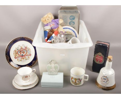 A box of commemorative wares, ceramic mugs, tea cups saucers, Wade, Green &amp; co examples, cabinet plates, Bell's decanter,