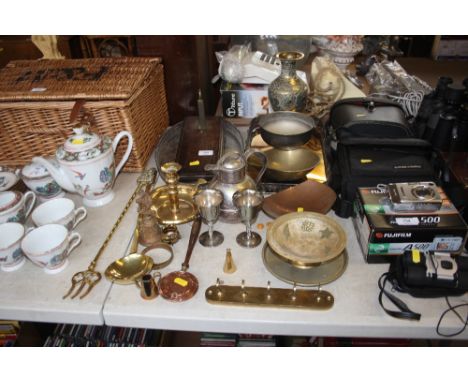 A quantity of metal ware to include silver plated tray, brass candlestick, milk jug etc. 