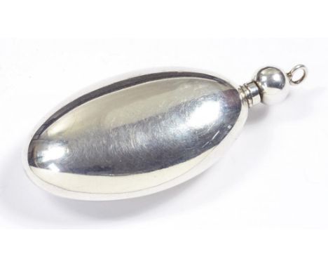 AN OVAL SILVER COLOURED METAL SCENT FLASK, UNMARKED