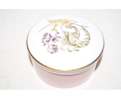 Royal Worcester 2781 hand painted ceramic trinket box