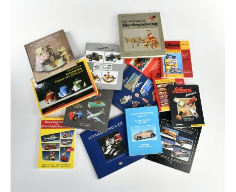 Konvolut Spielzeugliteratur, Arnold, Gama u.a., Z 1-2