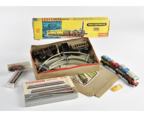 Fleischmann, Trix u.a., Spur 0/H0/Piccolo, Konvolut Eisenbahn Sets, GemBw, Z 2, bitte besichtigen