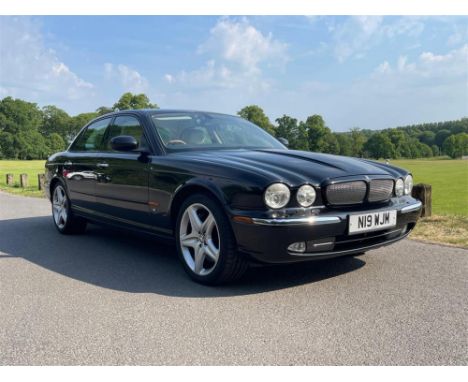 Successfully combining both supercar-rivalling performance with limousine levels of refinement and comfort, this stylish 4.2-