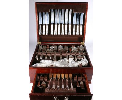 Sheffield A1 silver plated flatware held in stained mahogany canteen.&nbsp; 