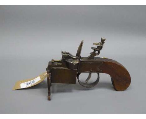 A Dunhill Tinder pistol table lighter 